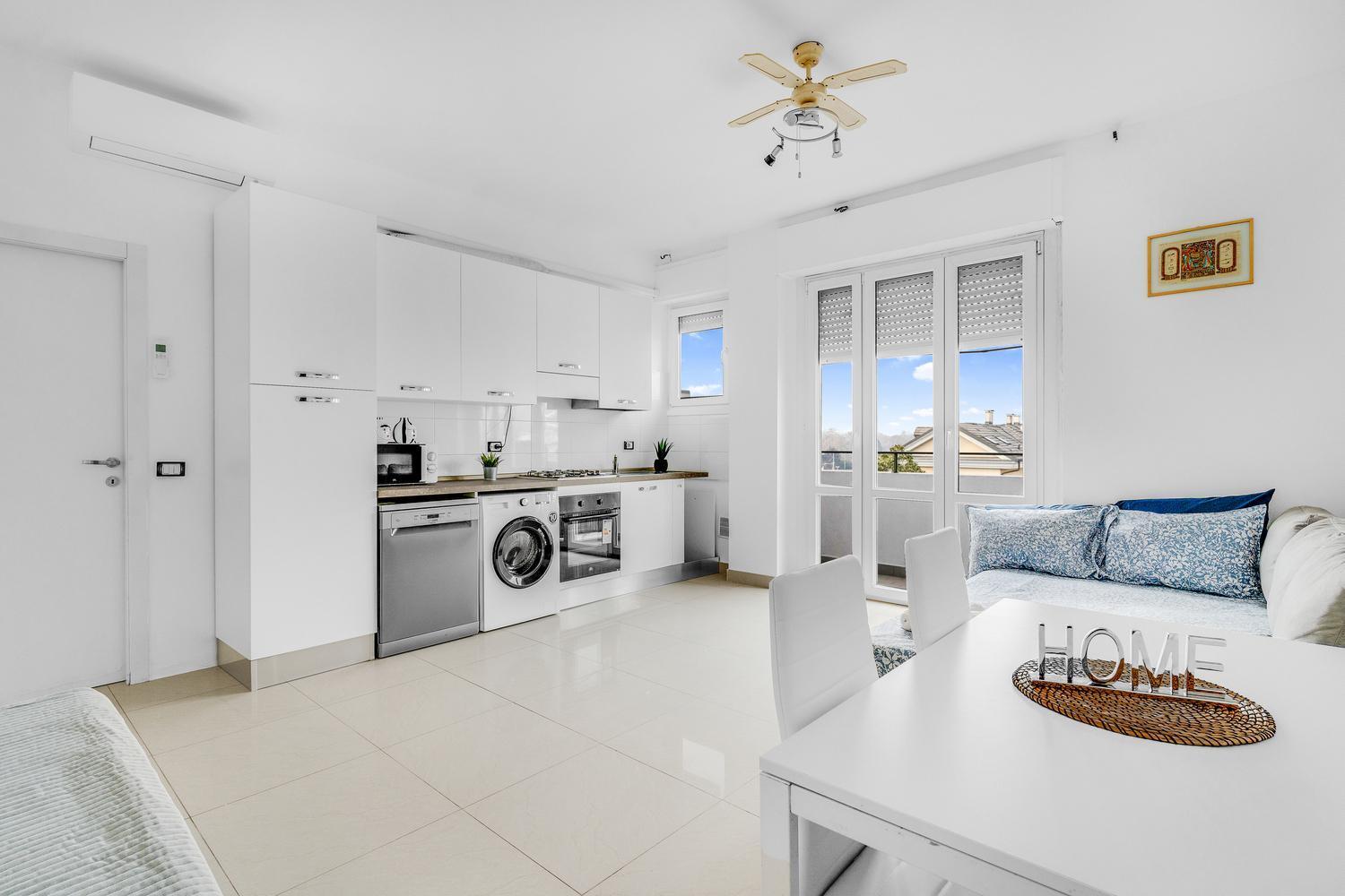 Rog27-Large Apartment With Transport Close To Home- Милано Екстериор снимка