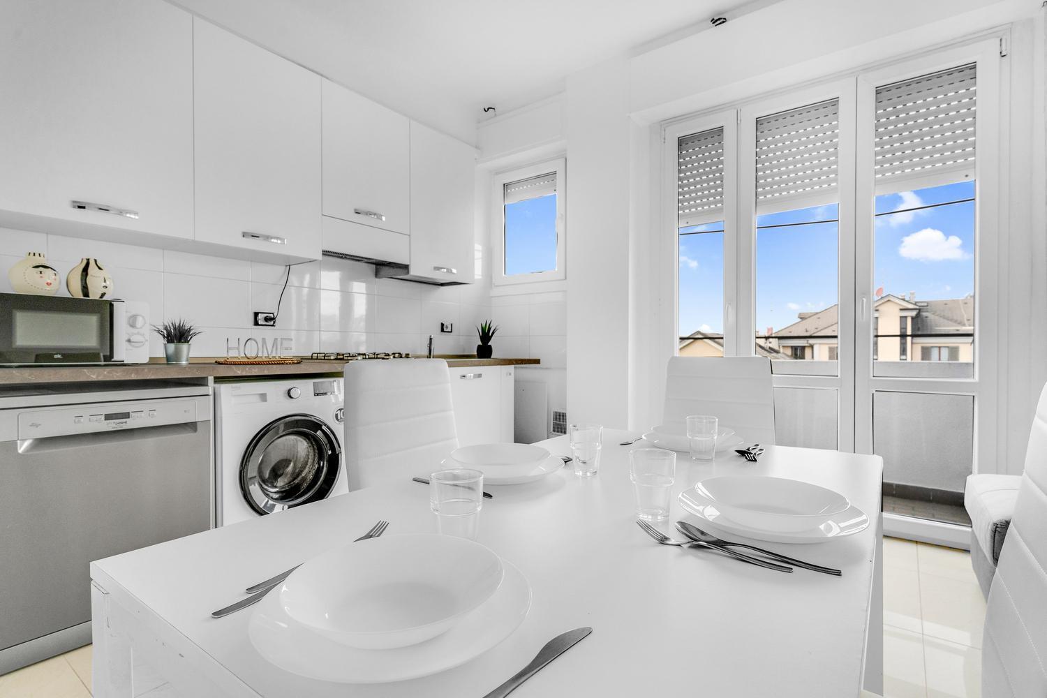 Rog27-Large Apartment With Transport Close To Home- Милано Екстериор снимка