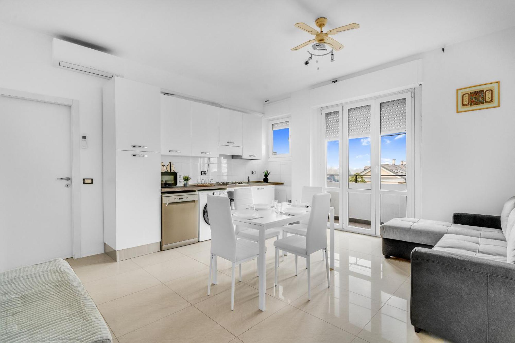 Rog27-Large Apartment With Transport Close To Home- Милано Екстериор снимка